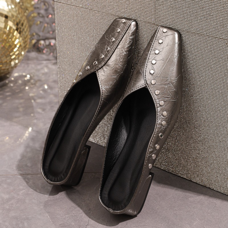 여성용 블랙 에나멜 스터드 장식 뮬 로퍼 3.5CM 낮 - Women'S Shoes Loafers Black 리뷰 및 가격