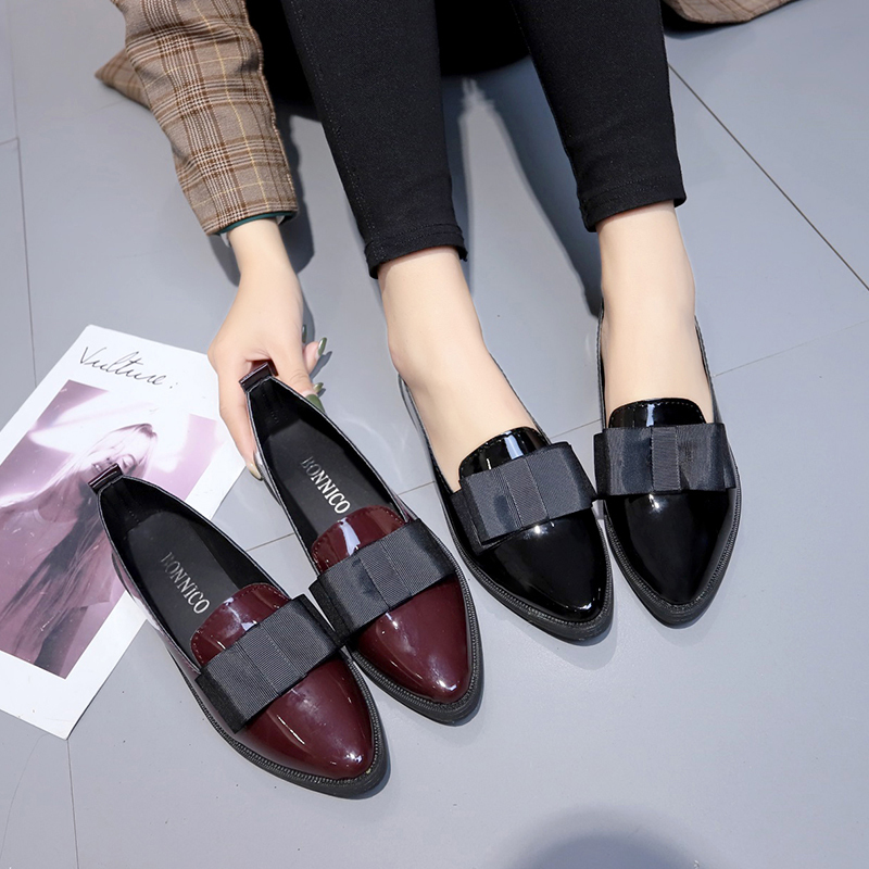 블랙/와인 레드 에나멜 가죽 포인티드 토 플랫 슈즈,  - Women Shoes Loafers 리뷰 및 가격