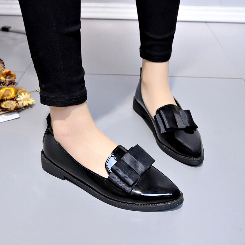 블랙/와인 레드 에나멜 가죽 포인티드 토 플랫 슈즈,  - Women Shoes Loafers 리뷰 및 가격