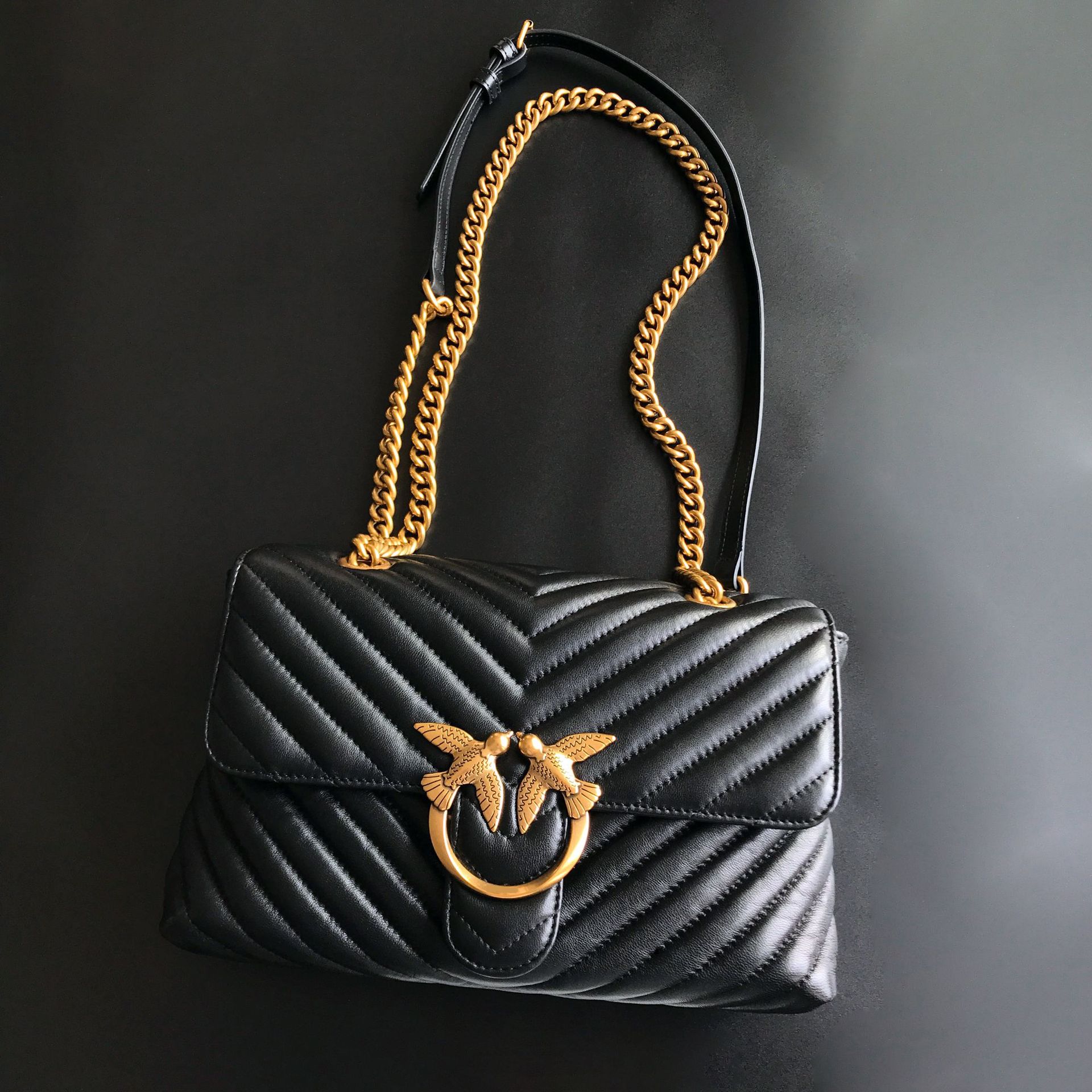 2026 핑코 스타일 V 패턴 염소가죽 필로우 백 자수 - Women'S Shoes Louis Vuitton 리뷰 및 가격